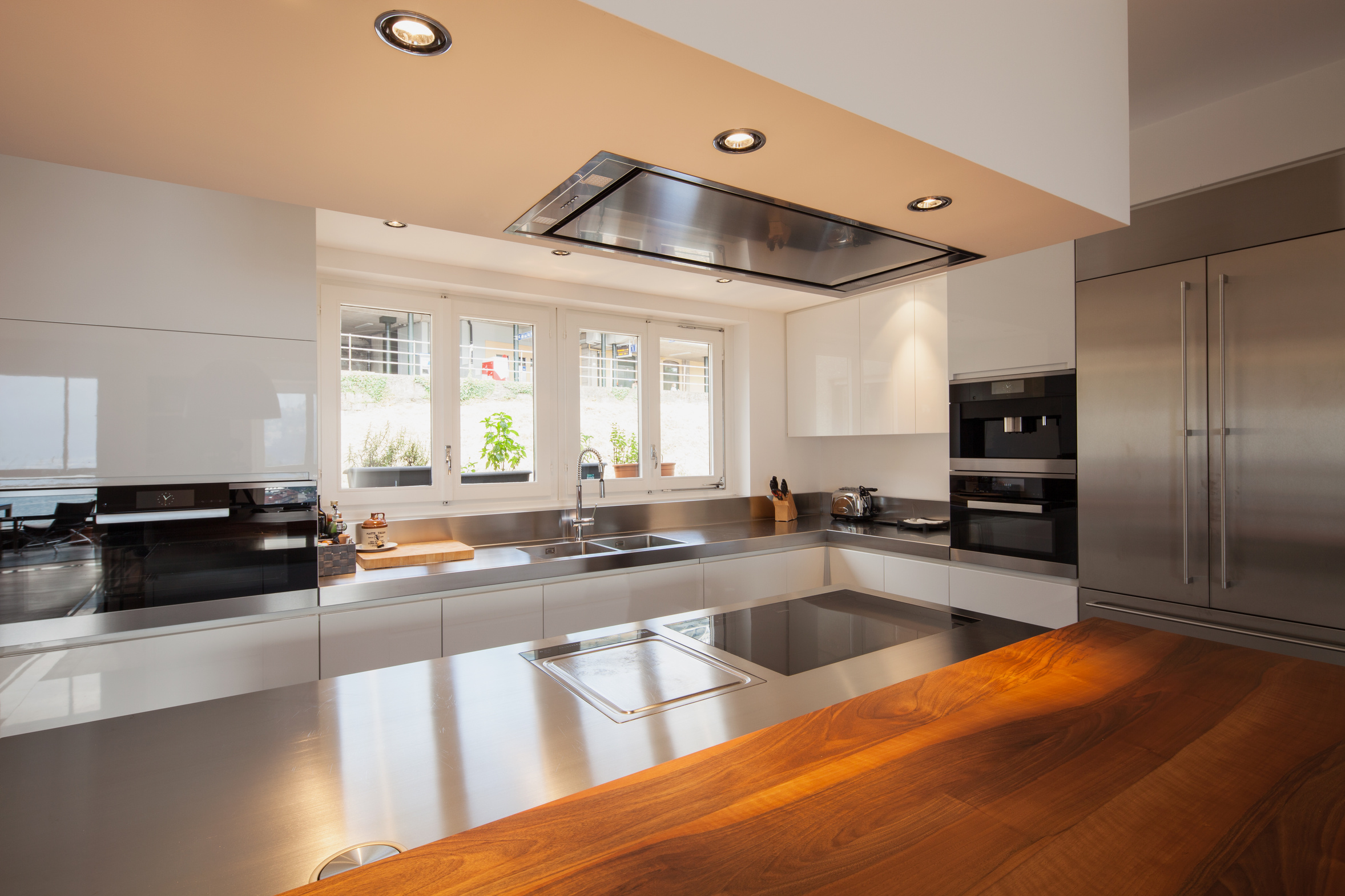 In der Küche | Küchenmontage aus dem Schreinerhandwerk - Referenzen